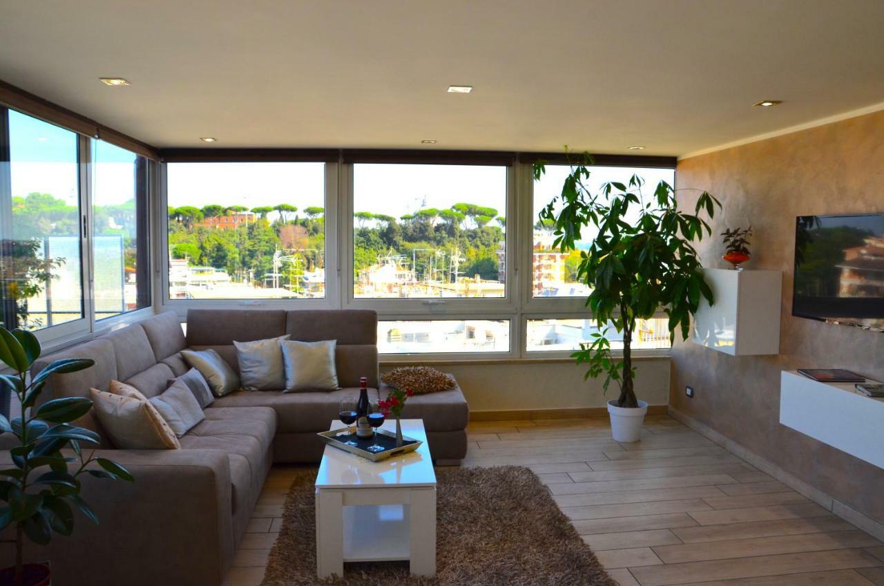 Skyline Apartment *